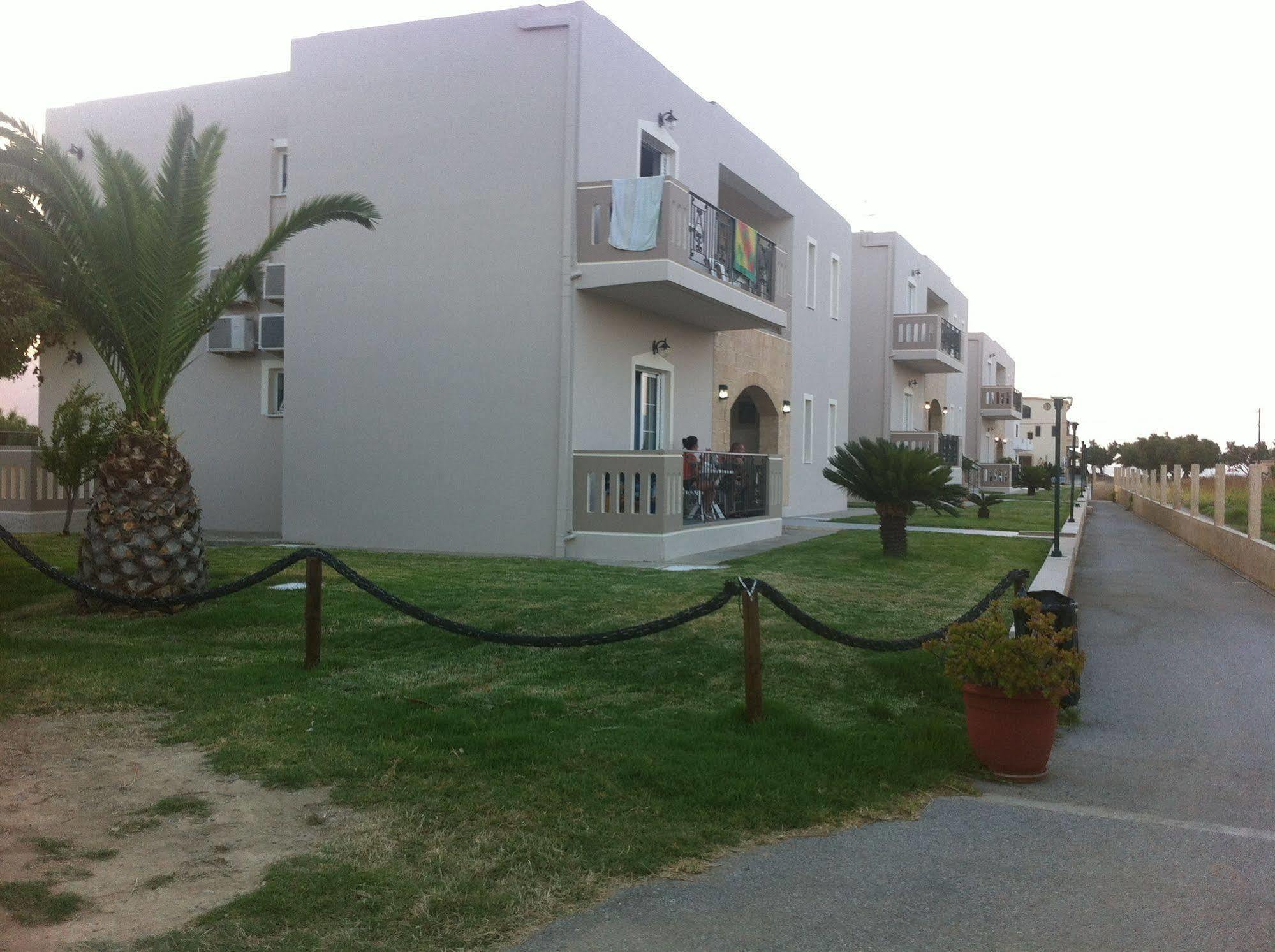 Aparthotel Mediterranean & 2*